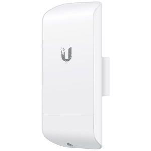 UBIQUITI airMAX NanoStation M2 loco; 2.4 GHz frequency band; Plug-and-play integration with airMAX a...